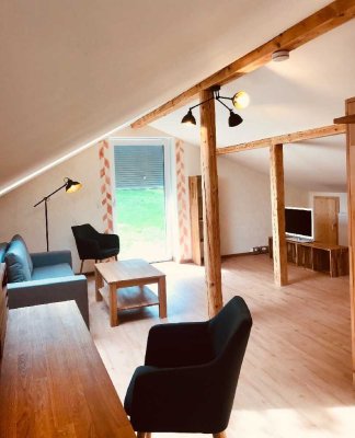 NEU! Modernes möbliertes Apartment mit Balkon  und  Blick ins Grüne!