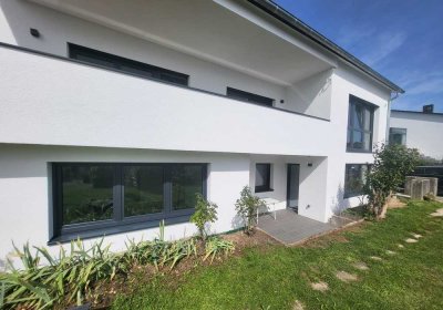 Helle sanierte 2 1/2 Zimmer-Terrassenwohnung in Steinheim an der Murr
