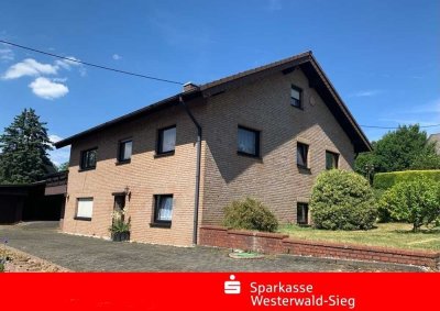 Einziehen und wohlfühlen - Großzügiges Einfamilienhaus mit angrenzendem Grundstück