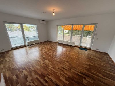 Exklusive, modernisierte 3-Zimmer-Wohnung mit lux. Innenausstattung mit Balkon und EBK