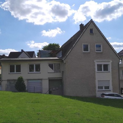 Teilsaniertes Mehrfamilienhaus zentral in Bad Meinberg