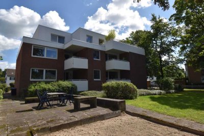 Helle Eigentumswohnung in kleiner WEG mit Balkon und Garage