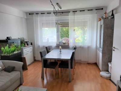 Helle 2-Zimmer Wohnung mit Terrasse