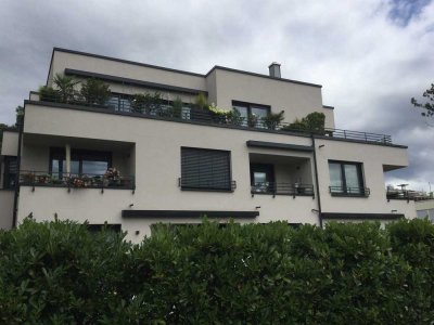 Hochwertiges teilmöbliertes Apartment in einem 4 Parteienhaus in bester Lage von Refrath