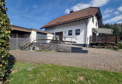Einladendes, familienfreundliches Einfamilienhaus, ruhige sonnige Lage in der Eifel * provisionsfrei