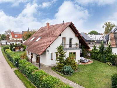 Familientraum in begehrter Lage - hell, stilvoll und naturnah