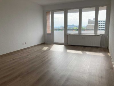 RODERBRUCH | Helle 3-Zi-Whg mit Balkon und Aufzug | renoviert