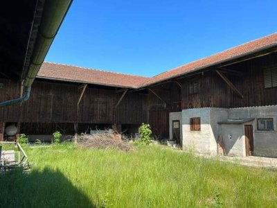 * AYING - Dürrnhaar: Traditioneller Bauernhof auf 1.470 m² Grund *