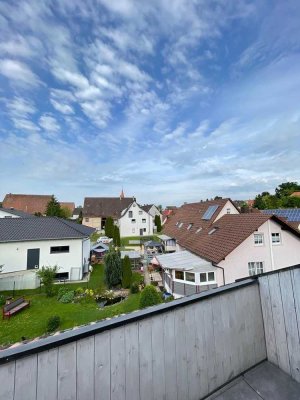 Sehr helle & frisch renovierte 3-Zimmer-Wohnung in Vöhringen ab Juli zu vermieten