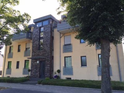 Wohnung über zwei Etagen mit Blick in die Rheinauen