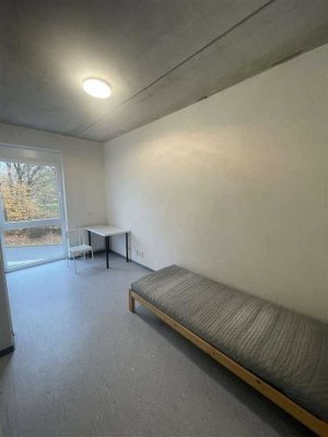 ***Kleine Wohnung in dem Studentenwohnheim frei***