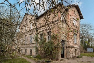 Denkmalgeschützte Villa ehemals Herrenhaus der Zuckerfabrik