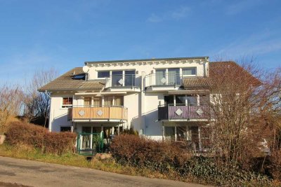 Moderne 2,5-Zimmer-Dachgeschosswohnung mit tollem Blick!