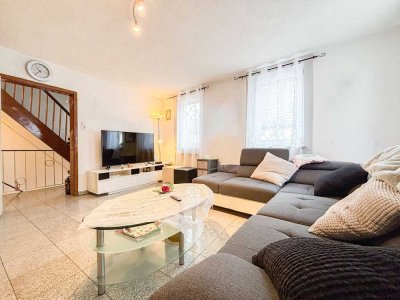 Großzügiges Einfamilienhaus mit Einliegerwohnung und traumhafter Dachterrasse