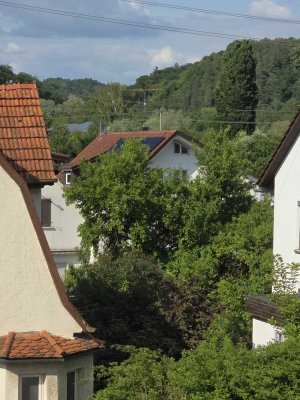 Erstbezug -3 Zimmer-Wohnung mit hochwertige Einbauküche