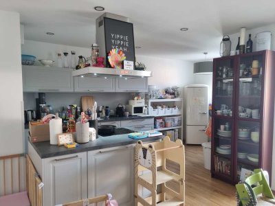 Freundliche Wohnung mit Einbauküche & Loggia in Altrip (barrierefrei)