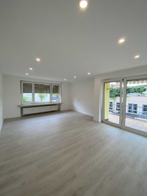 Renovierte 4-Zimmer Wohnung mit großem Balkon