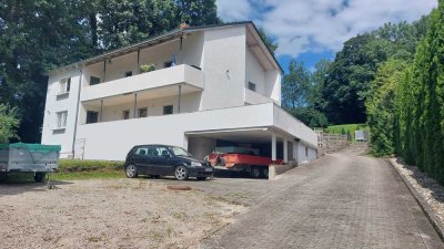 Großzügig geschnittene 5-Zimmer Wohnung in toller Ortsrandlage