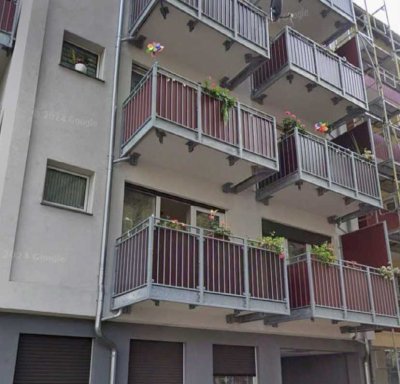 Eigenheim für die große Familie oder als Studenten-WG geeignete 4-Zimmer-Wohnung!