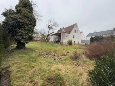 Einfamilienhaus mit großen und sonnigen Garten