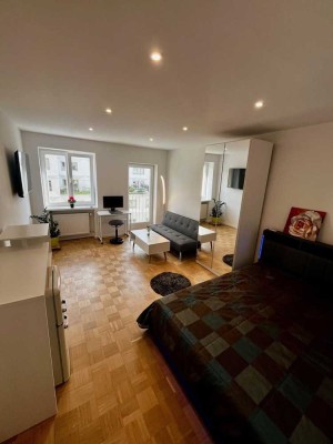 Provisionsfreie 1-Zimmer-Wohnung + Möbel + Einbauküche + Aufzug in bester Lage München Au-Haidhausen