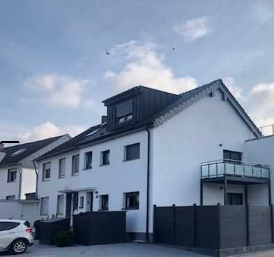 Moderne 2-Zimmer-Wohnung auf der 1. Etage in einem 3-Parteienhaus