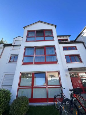 Modernisierte & Möblierte 1-Zimmer Wohnung mit Küche in Königsbrunn