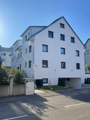 Wunderschöne 5 Zimmer Wohnung KfW 55 mit EBK und TG  2 Stellplätzen zu vermieten