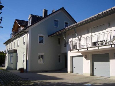 Traumhafte 4 Zimmer-Wohnung mit wunderschönem Garten