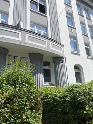 Helle 3 Zimmer-Wohnung - vollständig renoviert -  mit Balkon und Tageslichtbad