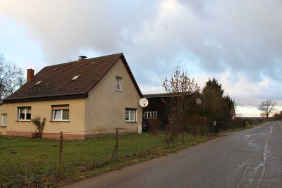 Modernisiertes EFH mit Scheune, Garagen und großem Grundstück