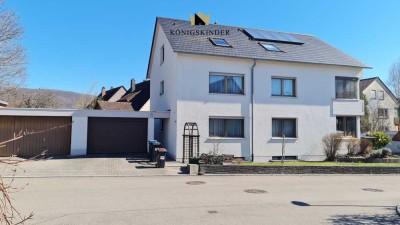 schnuckelige, gut vermietete 1,5 Zimmer-DG-Wohnung in kleiner Wohneinheit sucht Investor