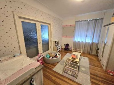 Helle Altbauwohnung mit hohen Decken am August-Bebel-Park