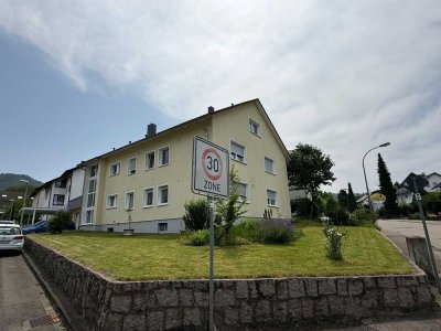 Schöne 4-Zimmerwohnung mit großem Balkon und optionaler EBK o. Makler!!!