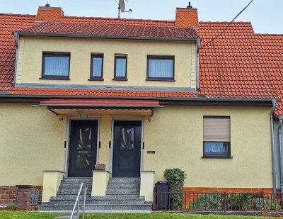 Familienfreundliches Reihenhaus mit Garten in ruhiger Lage von Pößneck