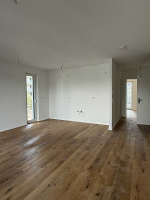 Neubau: 2-Zimmer-Wohnung mit eigenem Garten und Küche