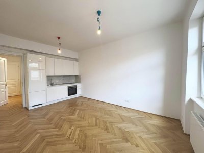Erstbezug nach Sanierung -
Moderne 2 Zimmer Wohnung im Altbau