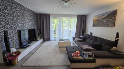 Moderne 3-Zi-Wohnung – EBK, teilmöbliert mit Stellplatz & Tiefgarage / Einzugsbereit!