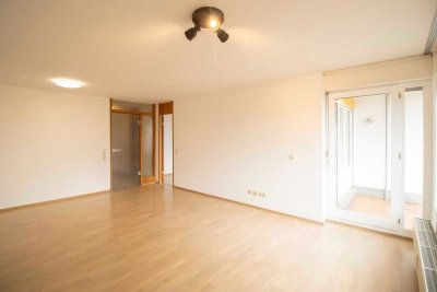 Gepflegte 2-Zimmer-Etagenwohnung mit Balkon und Garagenstellplatz in Stuttgart-Riedenberg