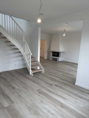 4,0 Zimmer Maisonette Wohnung ca. 132,0 qm Erstbezug n. Sanierung in 25462 Rellingen