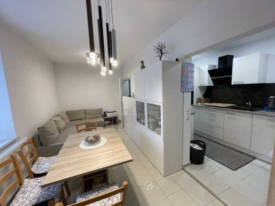 Exklusive - sanierte ERDGESCHOSS-WOHNUNG MIT TERRASSE