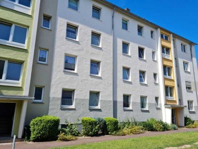 Erstbezug nach Modernisierung! 4-Zimmerwohnung mit Balkon im 3. Obergeschoß, ohne Aufzug!