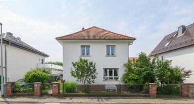 Schönes Einfamilienhaus mit traumhaften Grundstück,  provisionsfrei vom Eigentümer