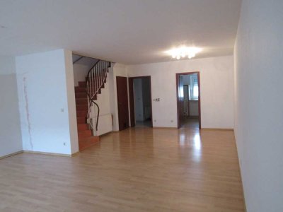 Ein Zuhause zum Wohlfühlen – mit Garten, Stellplatz und guter Anbindung