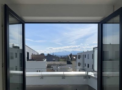 Modernes Reihenhaus mit drei Wohnebenen und Dachterrasse