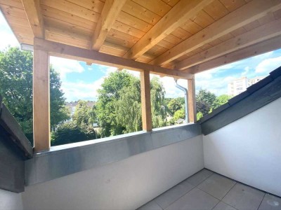 FÜR KURZENTSCHLOSSENE - DACHIDYLLE MIT LOGGIA