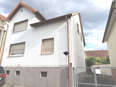 Doppelhaushälfte mit viel Platz, in gutem Zustand "Urberach"