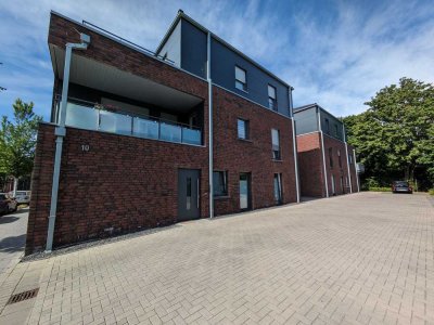 Helle 3 Zimmer- Erdgeschosswohnung mit Terrasse und Garten in zentraler Lage