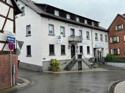 Sehr großes Anwesen mit vielfältigen Nutzungsmöglichkeiten unweit von Darmstadt