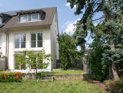 Modernisiertes Reiheneckhaus mit 5 Schlafzimmern und sonnigem Garten